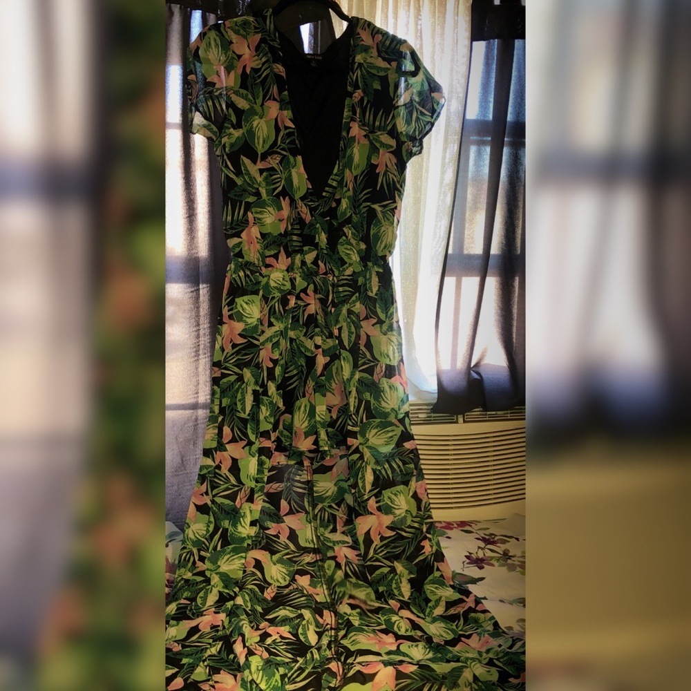 Sassy Floral Hawaiian Romper Dress 💚
